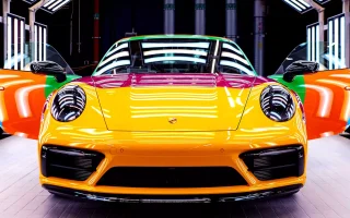 Mobil dengan Bodi 'Hidup': Teknologi Paint & Panel yang Bisa Berubah Warna, Menyembuhkan Goresan Ringan, dan Beradaptasi dengan Cuaca.